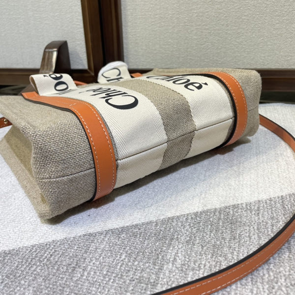 スーパーコピーブランドバッグ側面デザイン